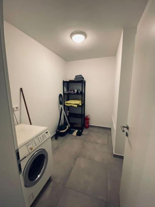 Grosse Moderne Ferienwohnung Auch Als Monteur Unterkunft Nutzbar, In Stolberg - Vicht Stolberg (Rhineland) Exterior foto